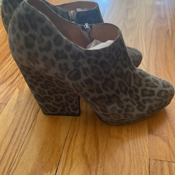 DRIES Van Noten sz 40 wedge heel green black suede booties side zip, gorgeous! - Picture 9 of 11